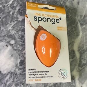 New Real Techniques‎ Sponge Blend Glow